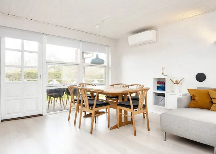 Cozy Retreat Near - By Traum